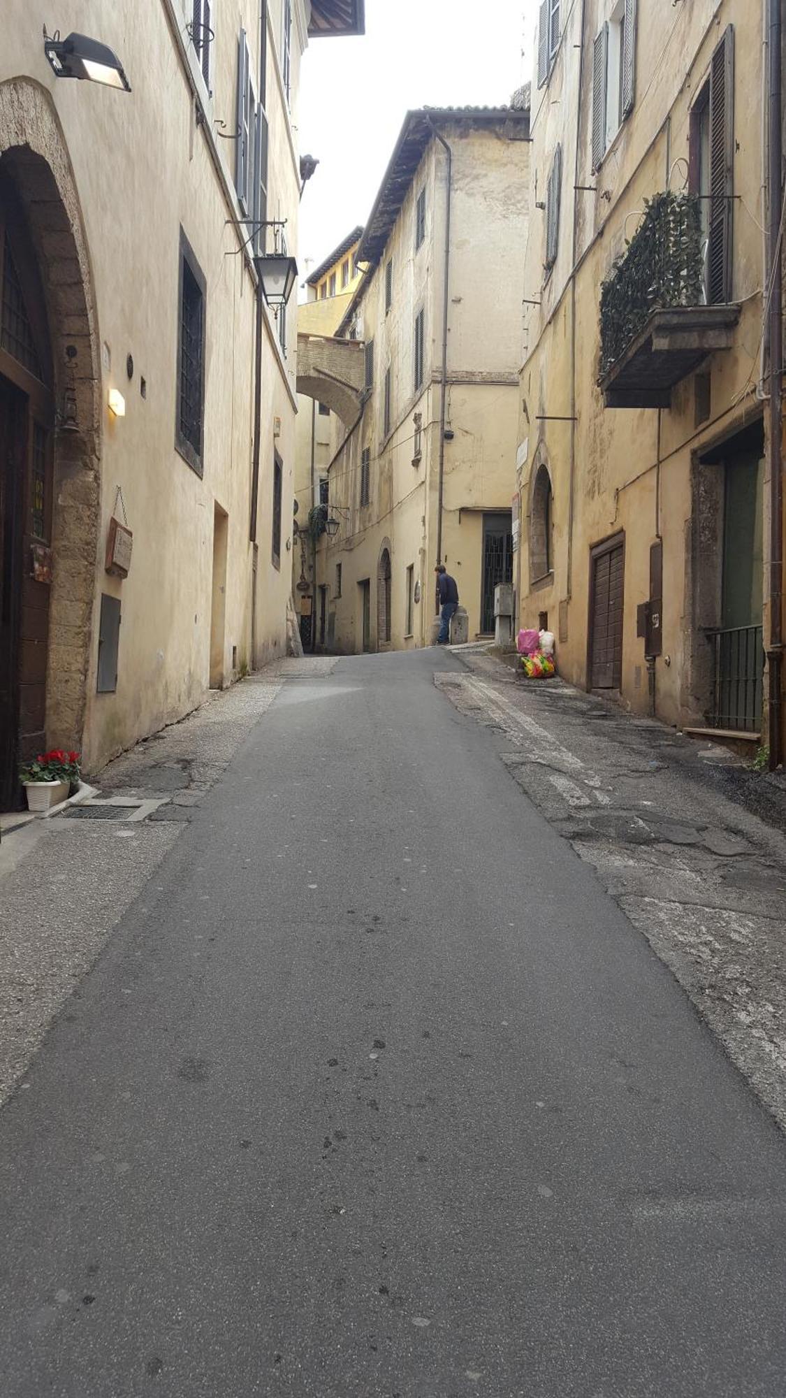 Apartamento Via Della Posterna Spoleto Exterior foto